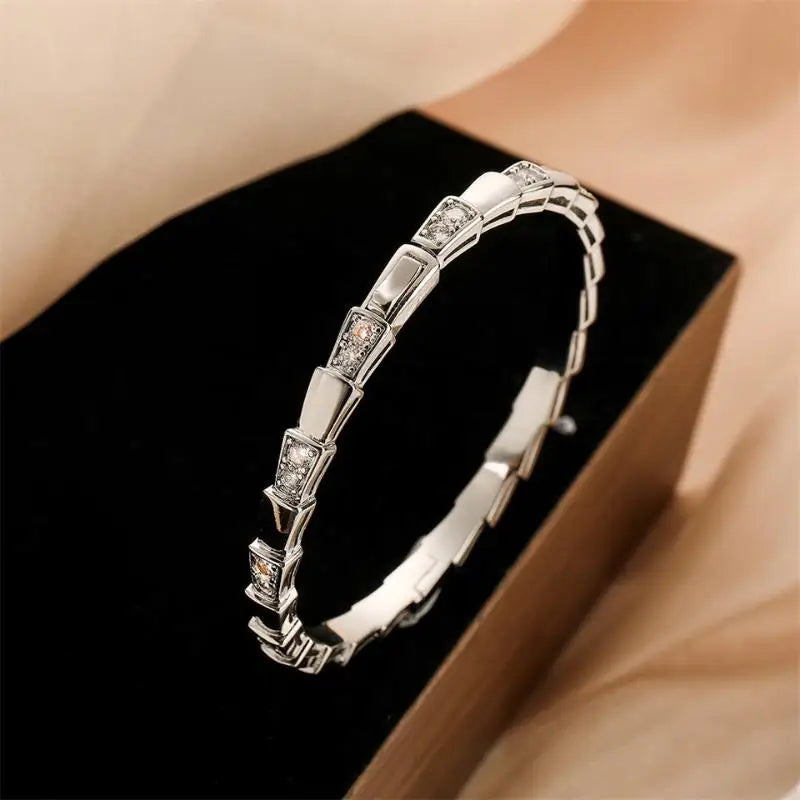 Exquisite Bracelet b