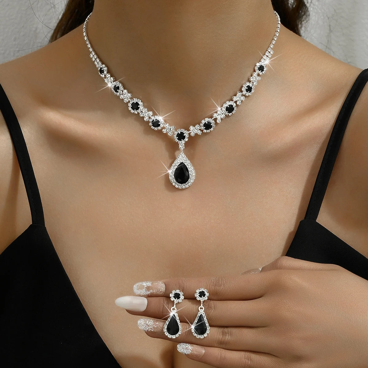 3 pieces of women's crystal droplet necklace