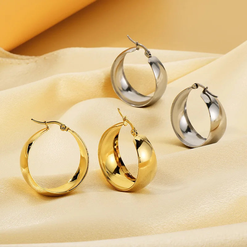 Htpwe Round Earrings