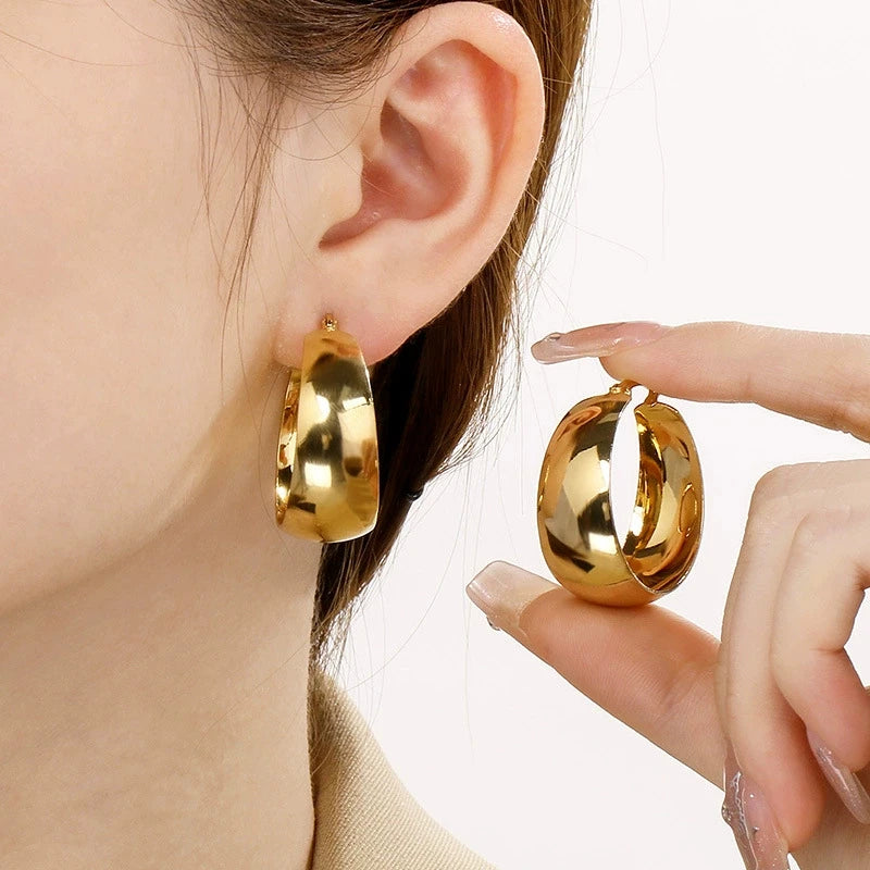 Htpwe Round Earrings